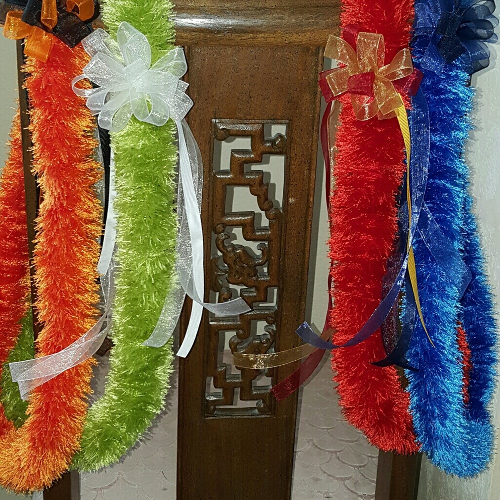 Eyelash Yarn Leis